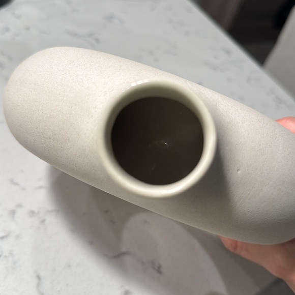 H&M Home Cream Circular Ceramic Vase - Picture 4 of 6